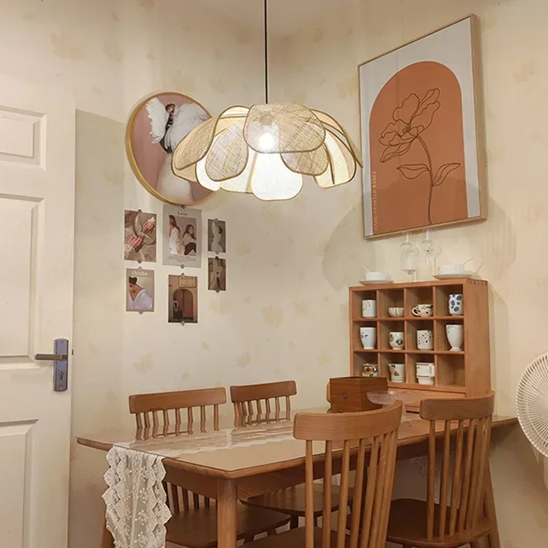 โคมไฟระย้ารูปกลีบดอกไม้สไตล์ญี - Interior Design Zen Style บทวิจารณ์และราคา
